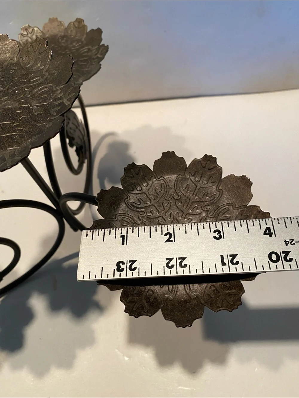 Partylite Metal Leaves Pillar Candleholder - Picture 5 of 7